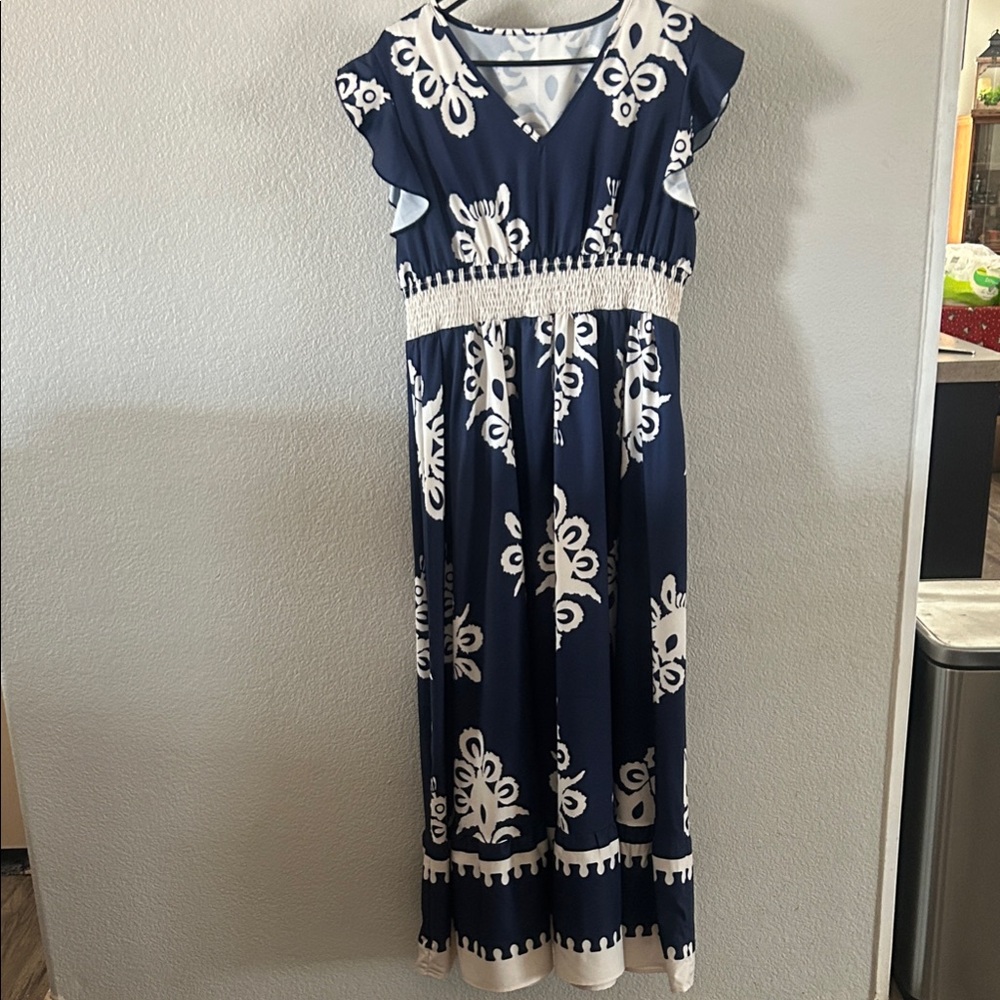 Elegant Navy and White Maxi Dress